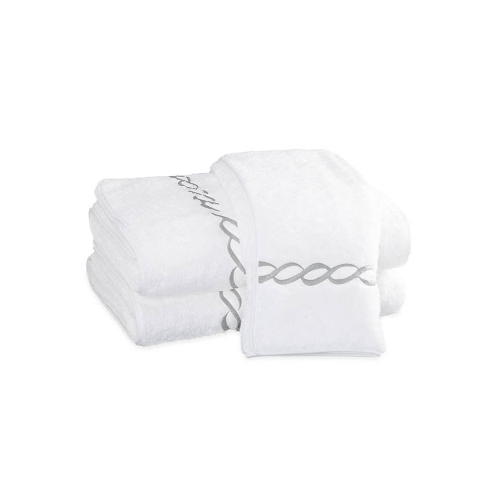 Classic Chain Spring Green Luxury Towels by Matouk