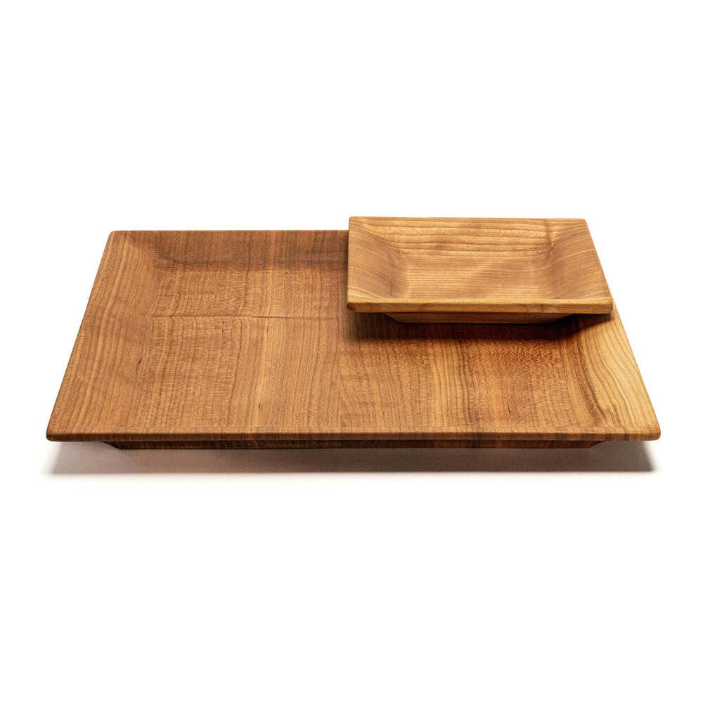 Grand Isle Small Cherry Wood Plate by Andrew Pearce Additional Image - 4