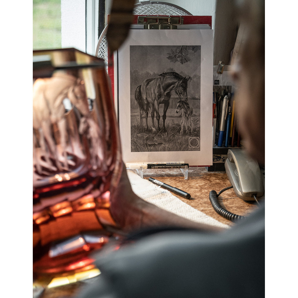 Paso Doble Vase, 27 cm Orange with Engraving of Horses by Moser Additional image - 3