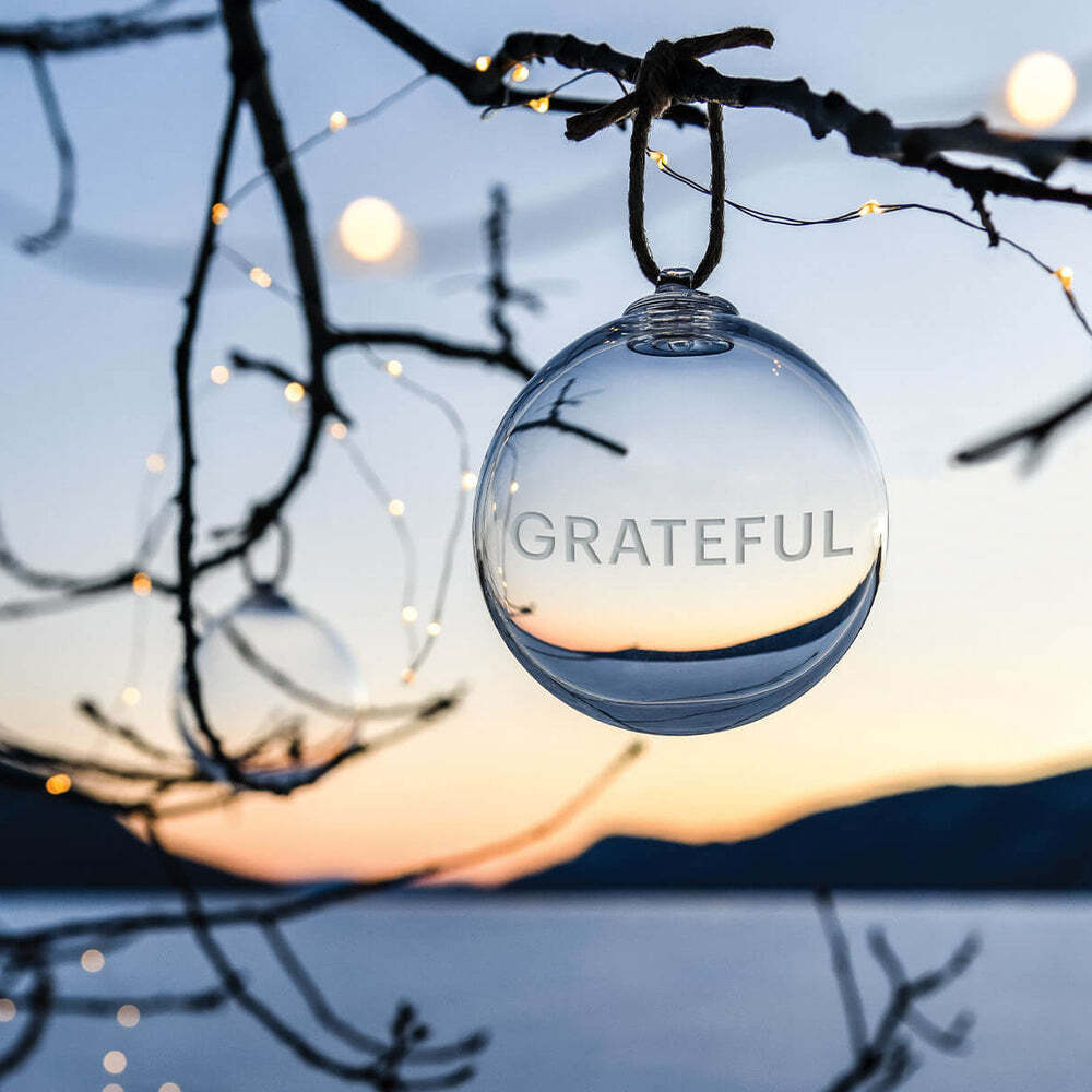 Round Ornament - GRATEFUL by Simon Pearce Additional Image-4