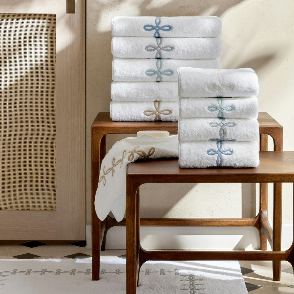 Gordian Knot Towels