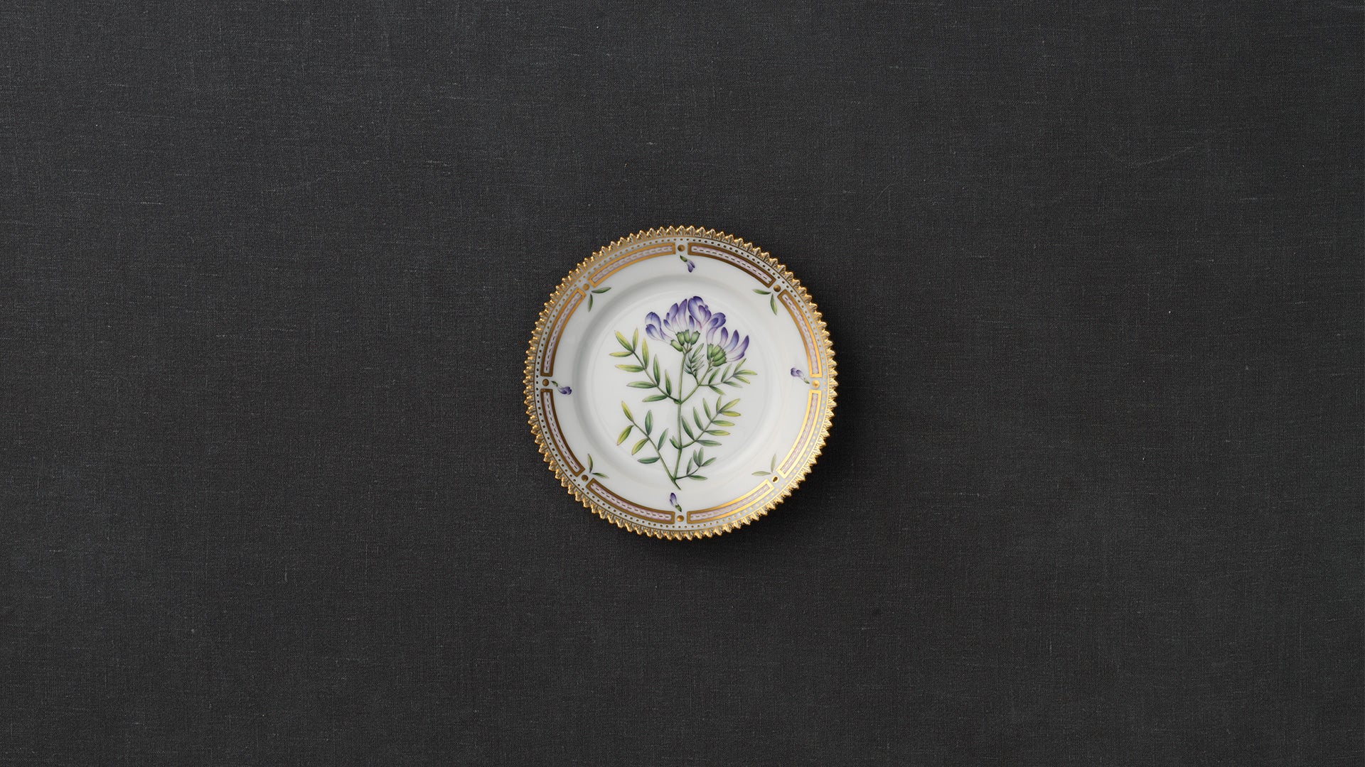 Flora Danica Plate, 14 cm by Royal Copenhagen