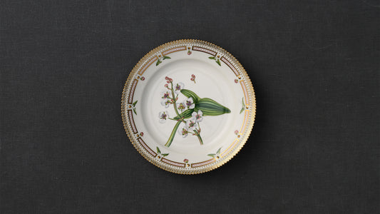 Flora Danica Plate, 22 cm by Royal Copenhagen