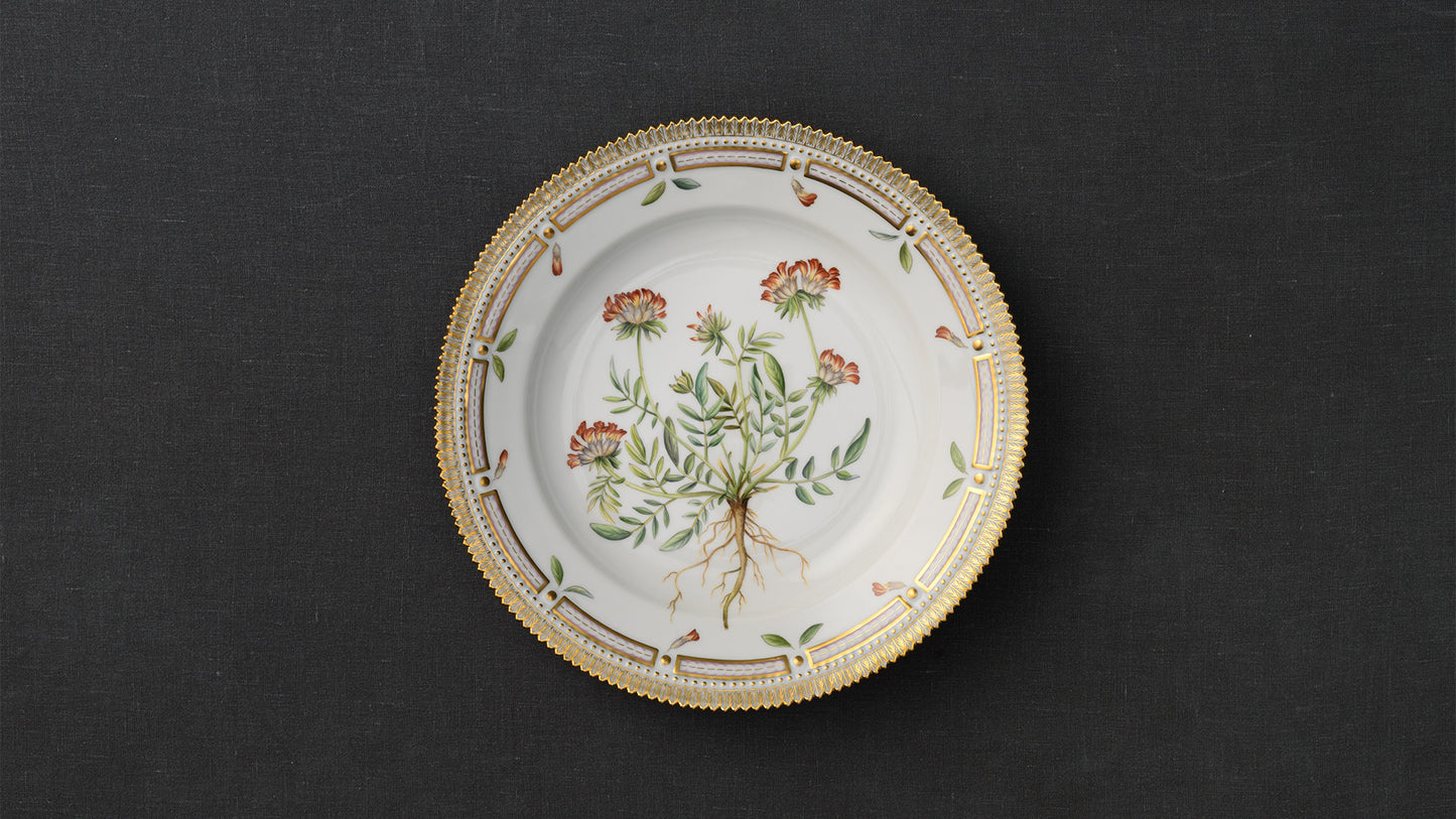 Flora Danica Dinner Plate, 25 cm by Royal Copenhagen