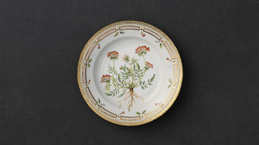 Flora Danica Dinner Plate, 25 cm by Royal Copenhagen