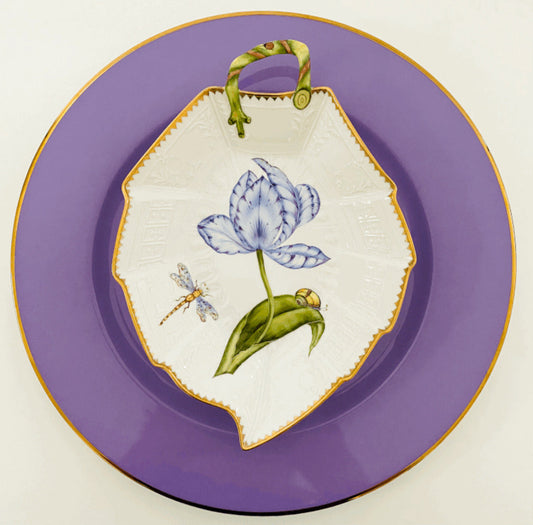 645 - Leaf Shaped Dish by Anna Weatherley