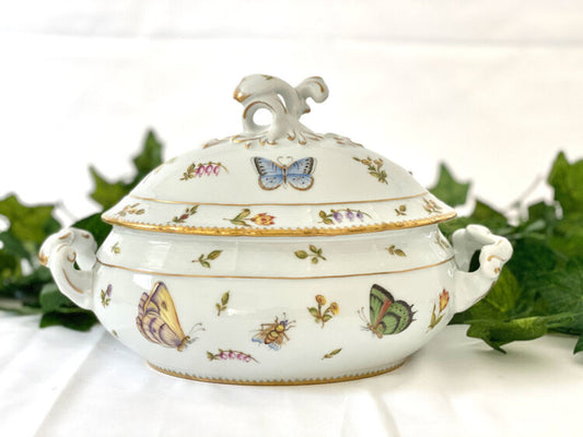 904 - Large Tureen by Anna Weatherley