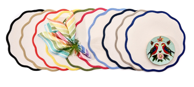Border Scallop Placemat Natural wiith Colony Blue(s/4) by Deborah Rhodes