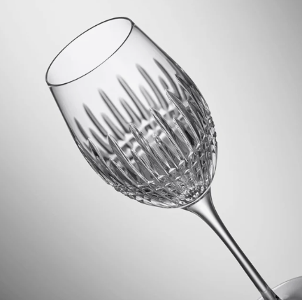 Lismore Diamond Essence Medium Wine, 15.5 oz