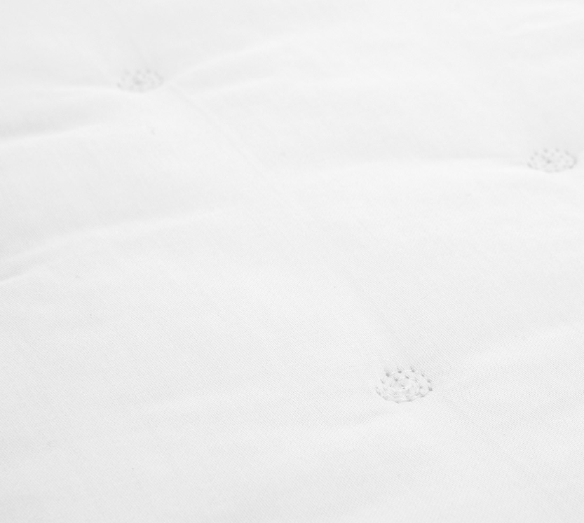 Triomphe White Quilted Coverlet F/Q