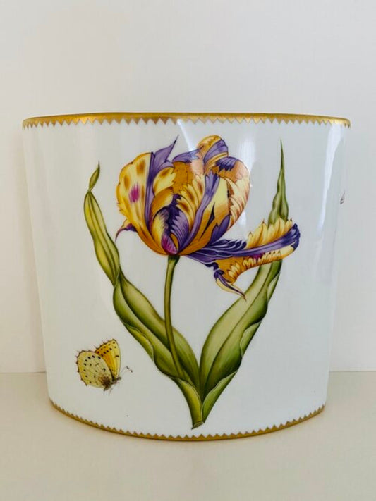 AD126 - Tulip Oval Vase by Anna Weatherley