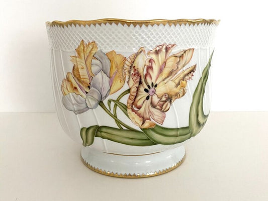 AD132 - Cachepot/Planter by Anna Weatherley