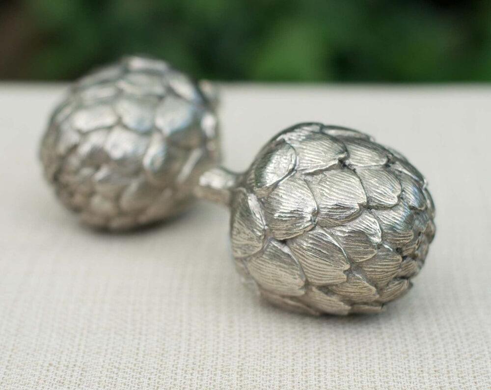 Artichoke Salt & Pepper Set by Vagabond House 4