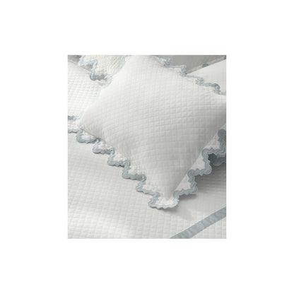 Aziza Matelasse Coverlet Champagne 3