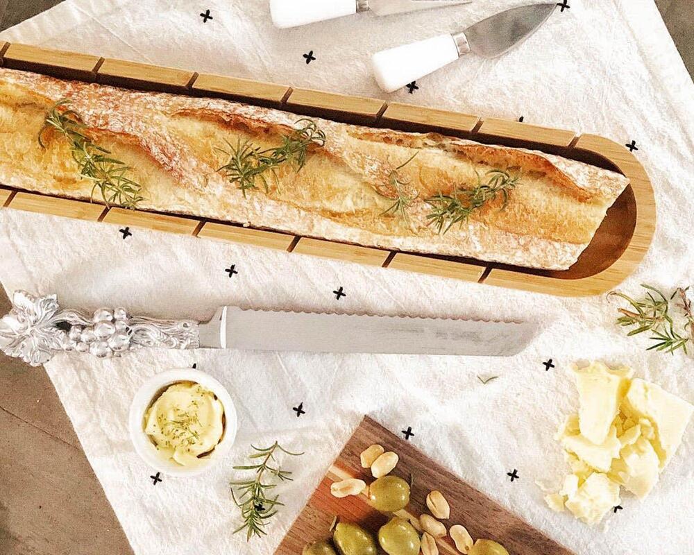 Baguette Board with Grape Bread Knife by Arthur Court Designs 3