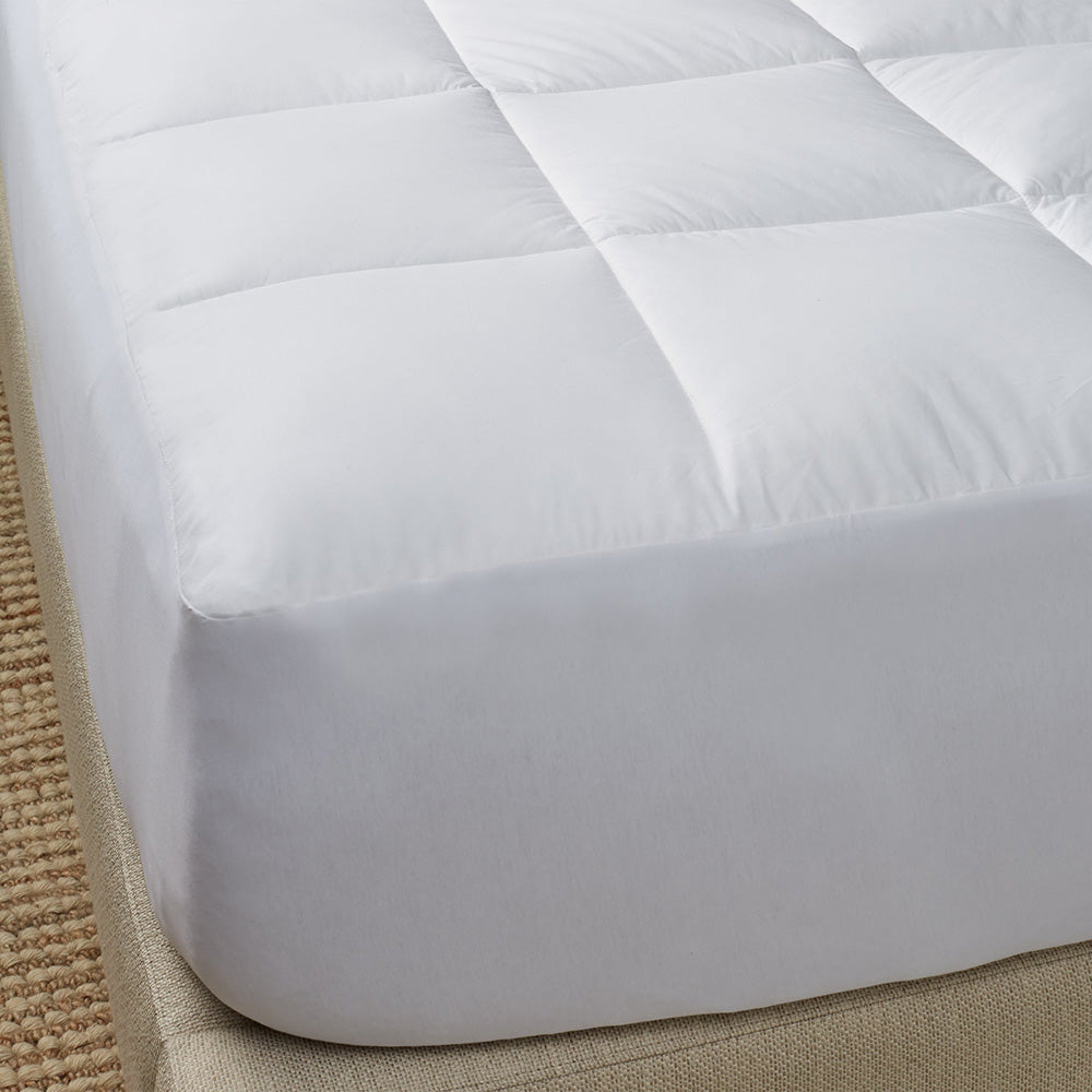 Bergen Down-Free Mattress Pad by Scandia Home 