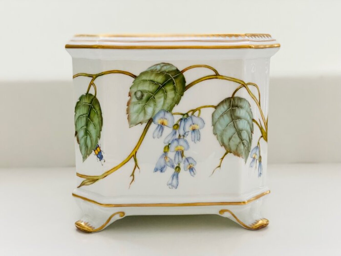 BH122 - Cachepot/Planter by Anna Weatherley