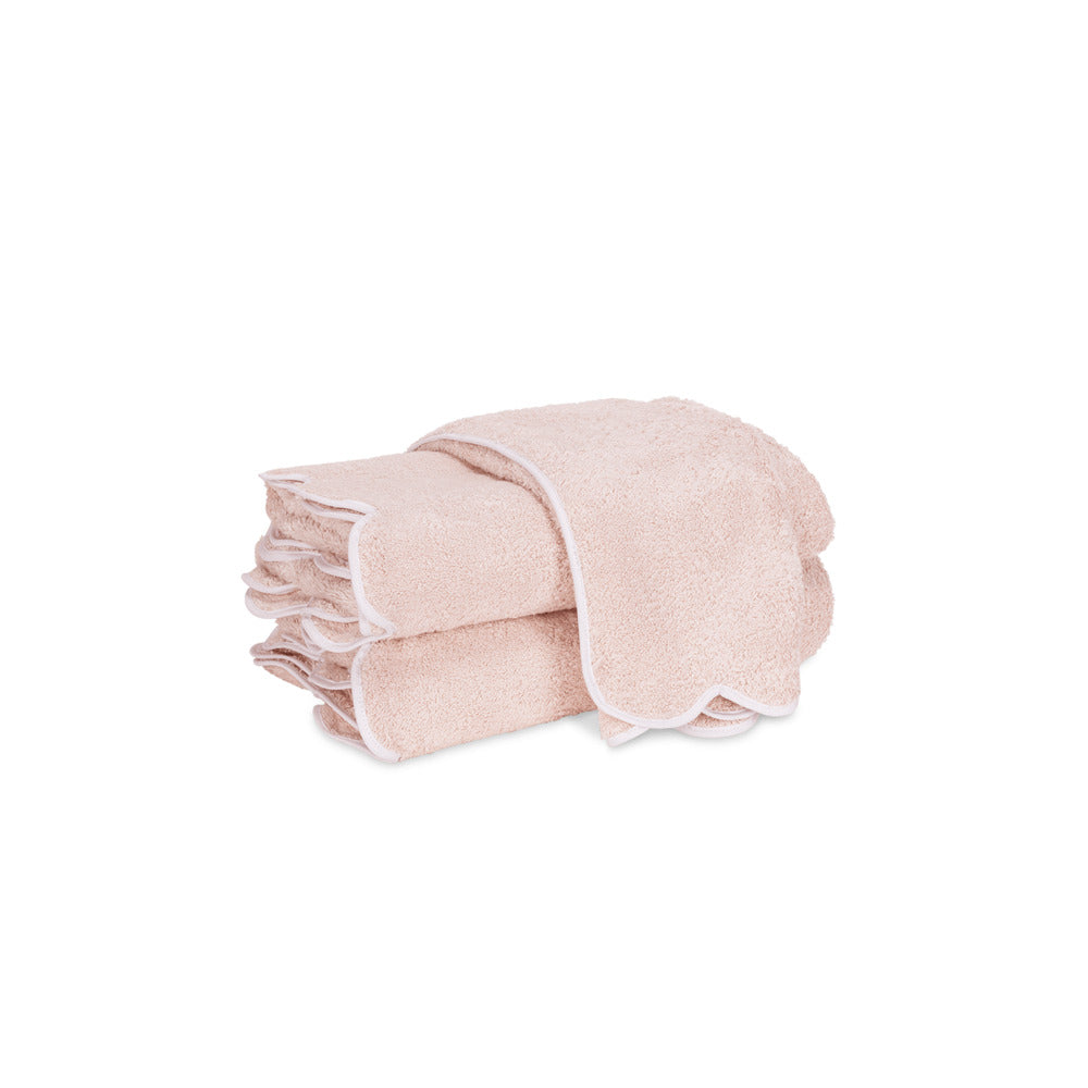 Cairo Scallop Bath Sheet Blush & White 