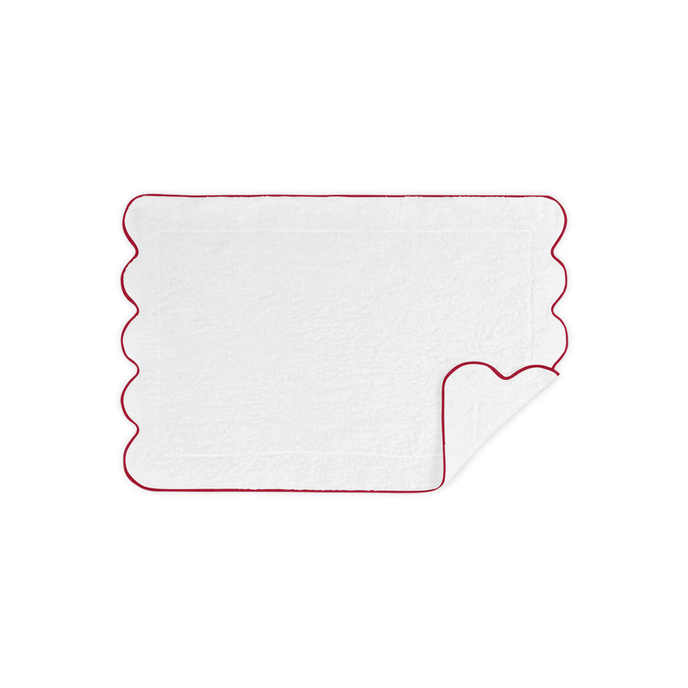 Cairo Scallop Tub Mat Cherry 