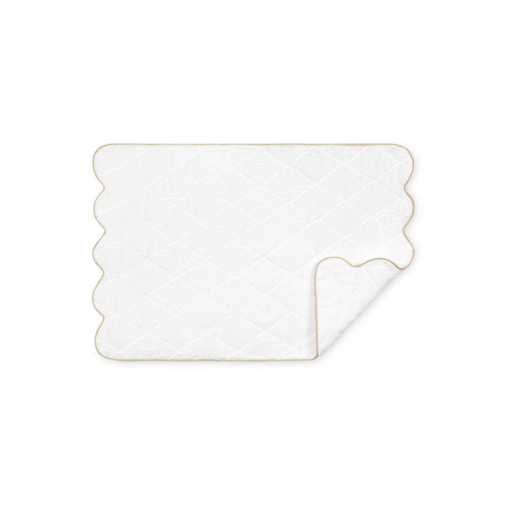 Cairo Scallop Tub Mat Sand Quilted 