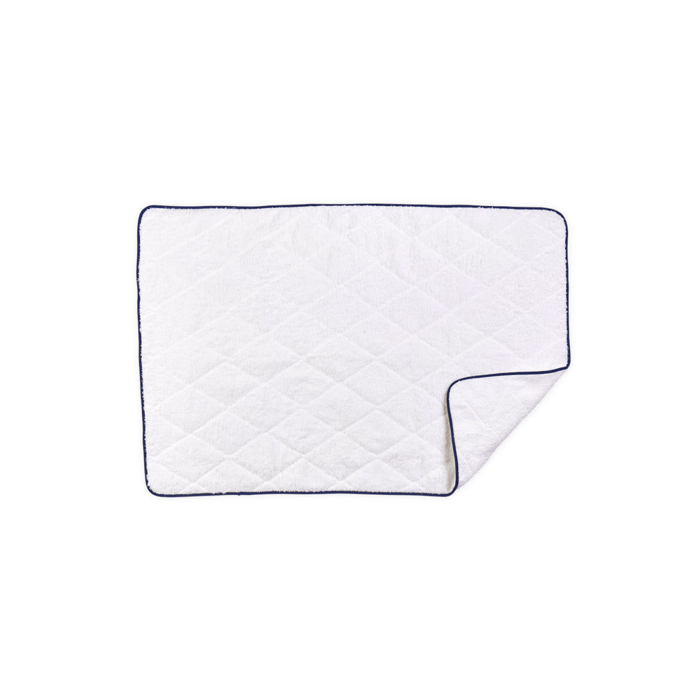 Cairo Tub Mat White & Navy Quilted 