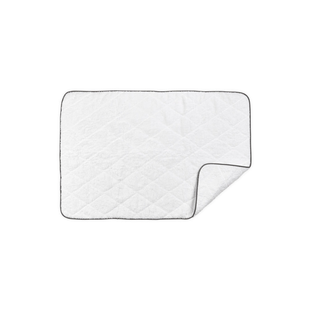 Cairo Tub Mat White & Smoke Gray Quilted 