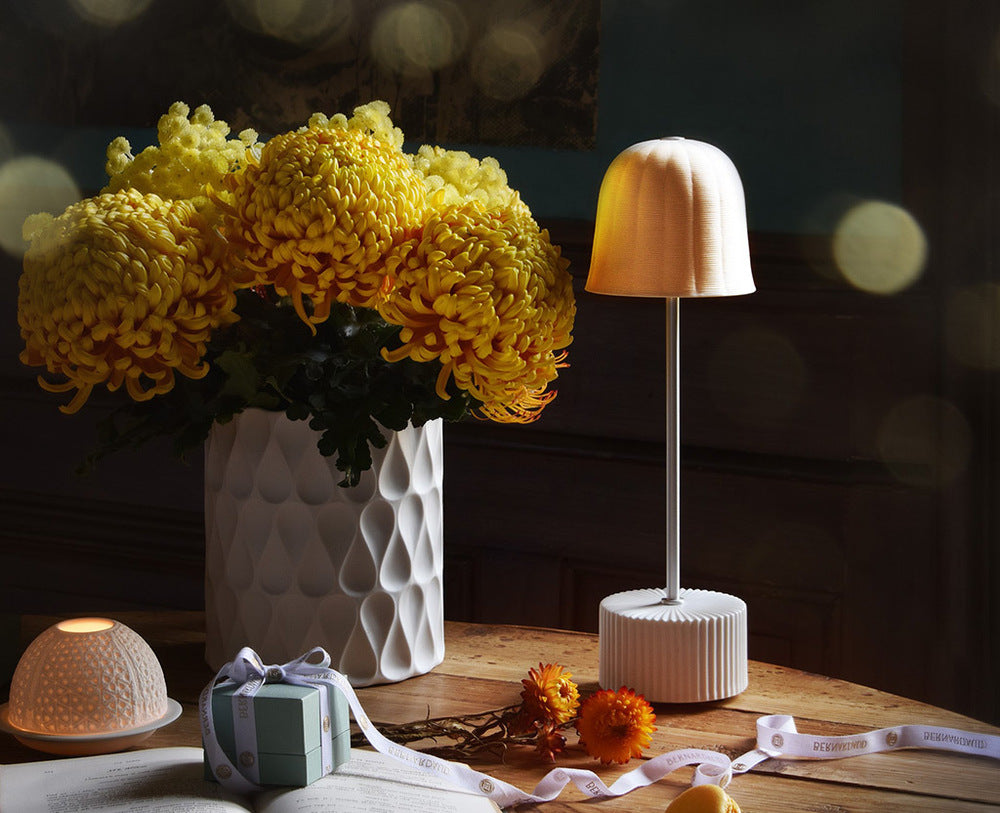 Campanule Sauvage Gold Lamp by Bernardaud 3