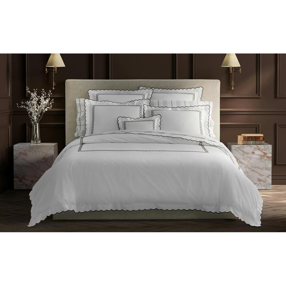 Classic Chain Scallop Sham Dune Standard 4