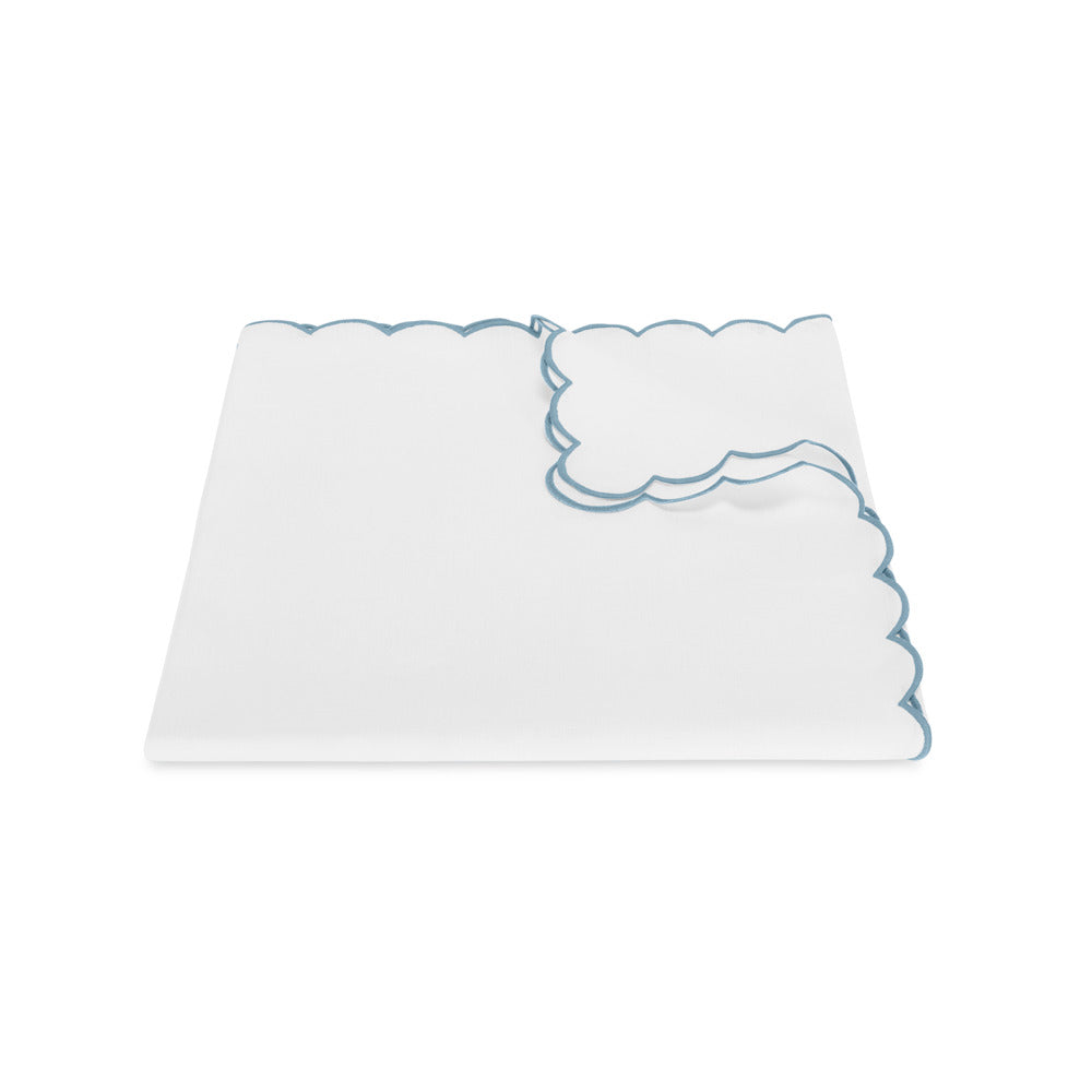 Dakota Tablecloth White & Hazy Blue 