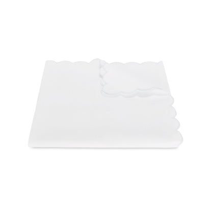 Dakota Tablecloth White & White 