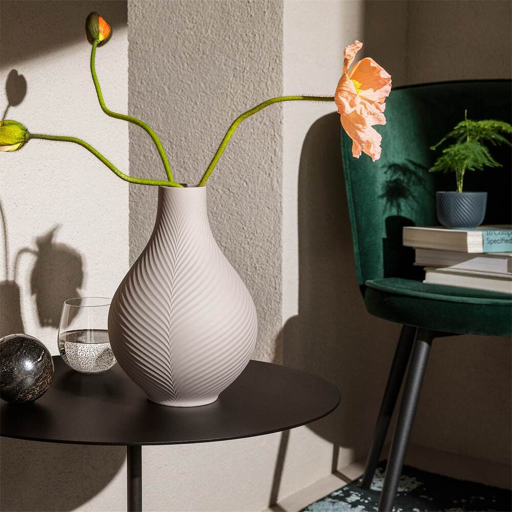 Folia Bulb Vase 23 cm by Wedgwood Additional Image - 12