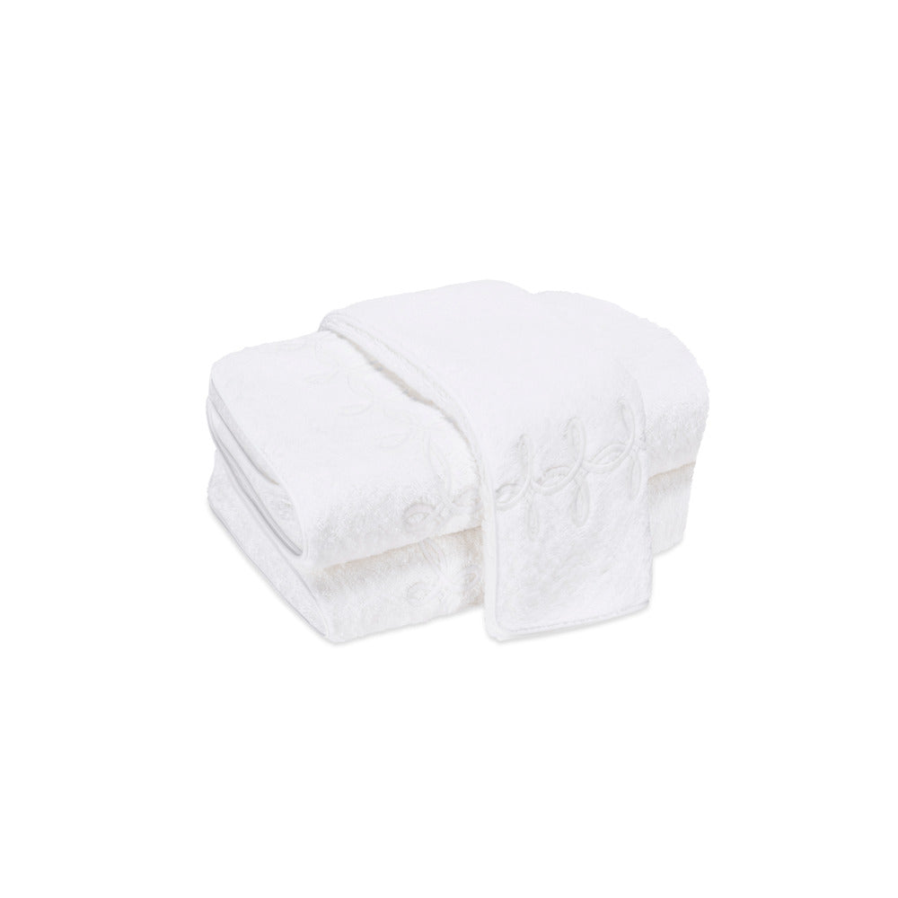Gordian Knot Bath Sheet White 