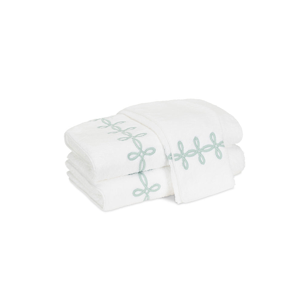 Gordian Knot Bath Towel Jade 