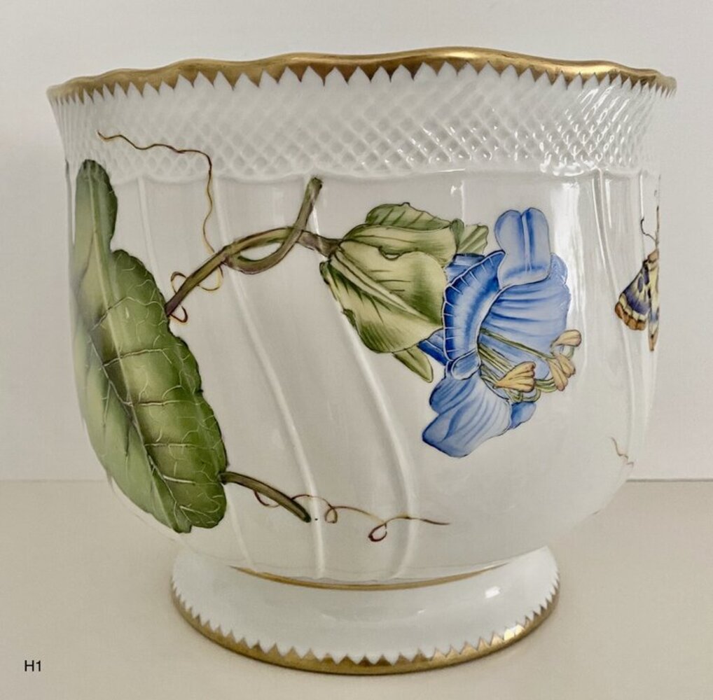 H1 - Large Round Cachepot/Planter by Anna Weatherley