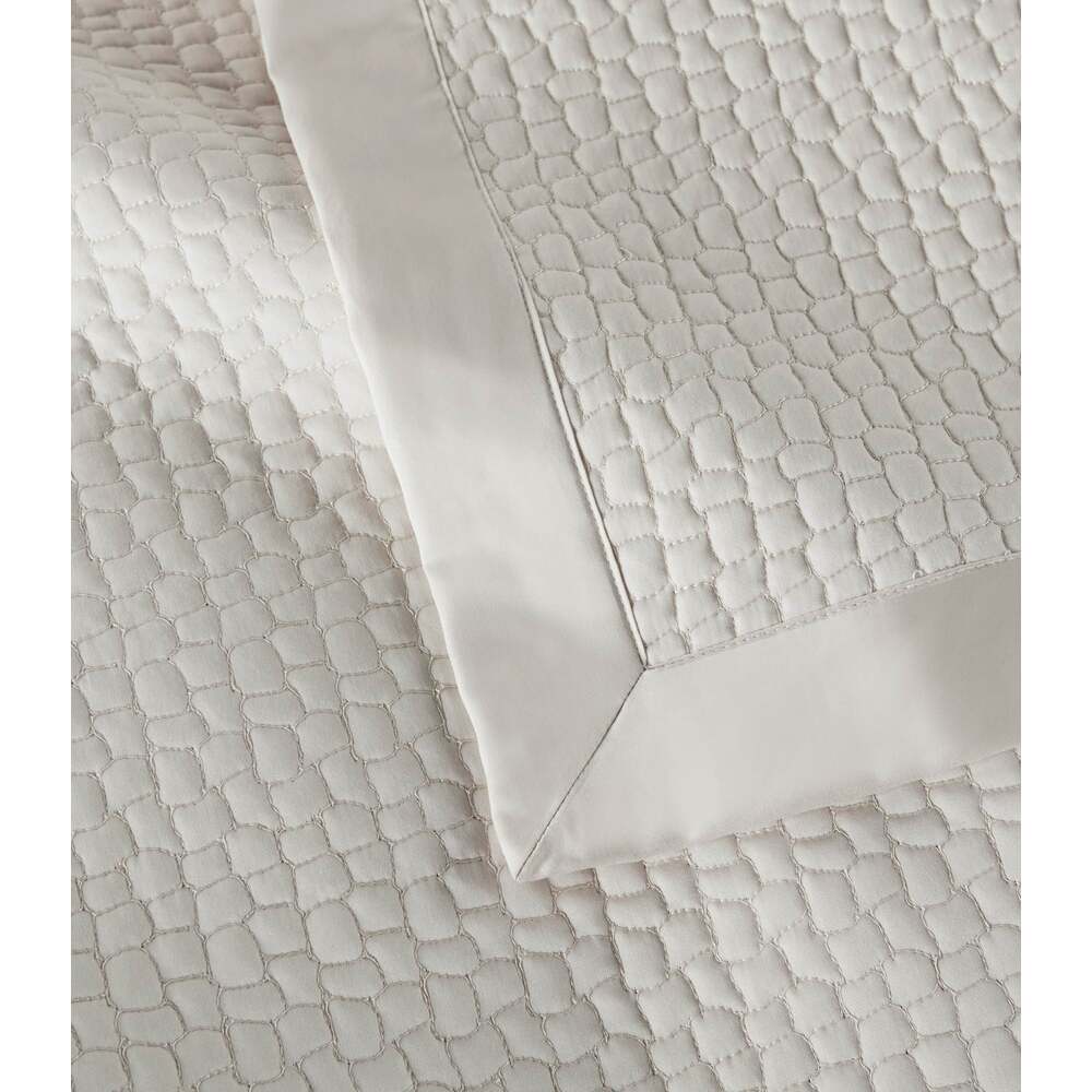 Hamilton Quilted Coverlet by Peacock Alley  3