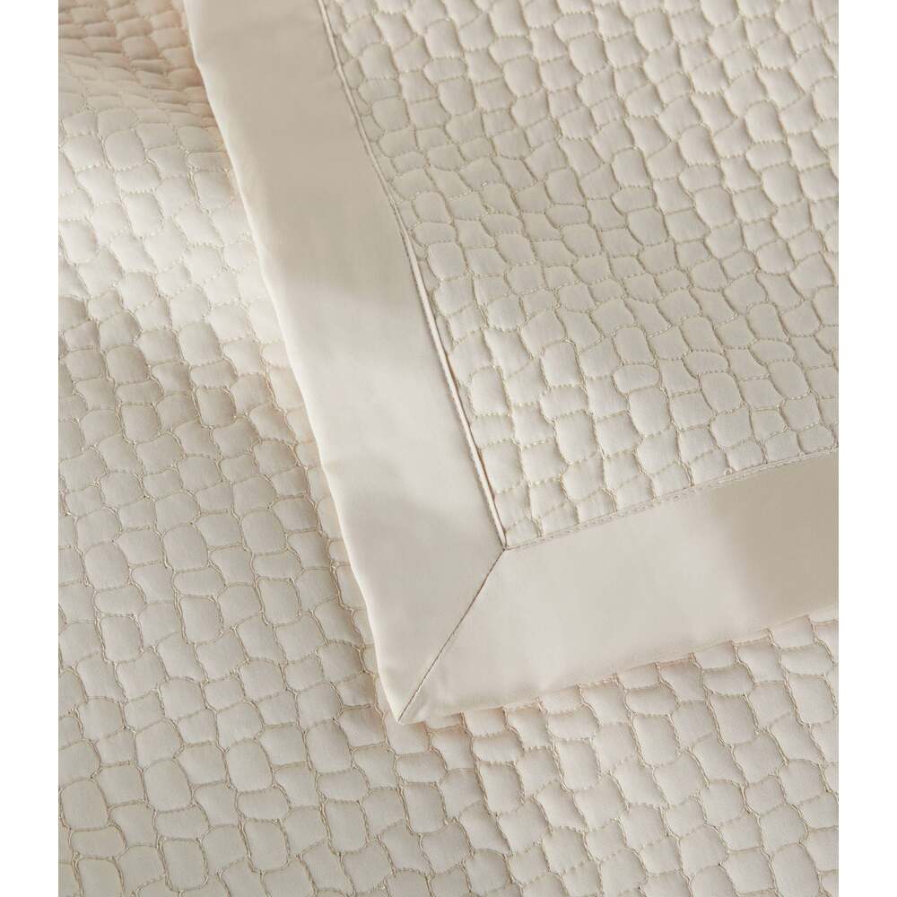 Hamilton Quilted Coverlet by Peacock Alley  5