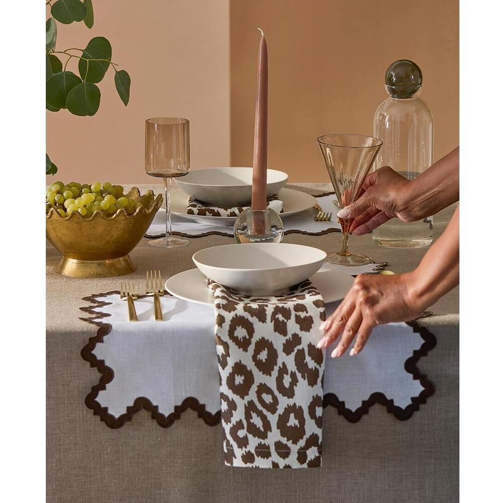 Iconic Leopard Tablecloth Crimson 18