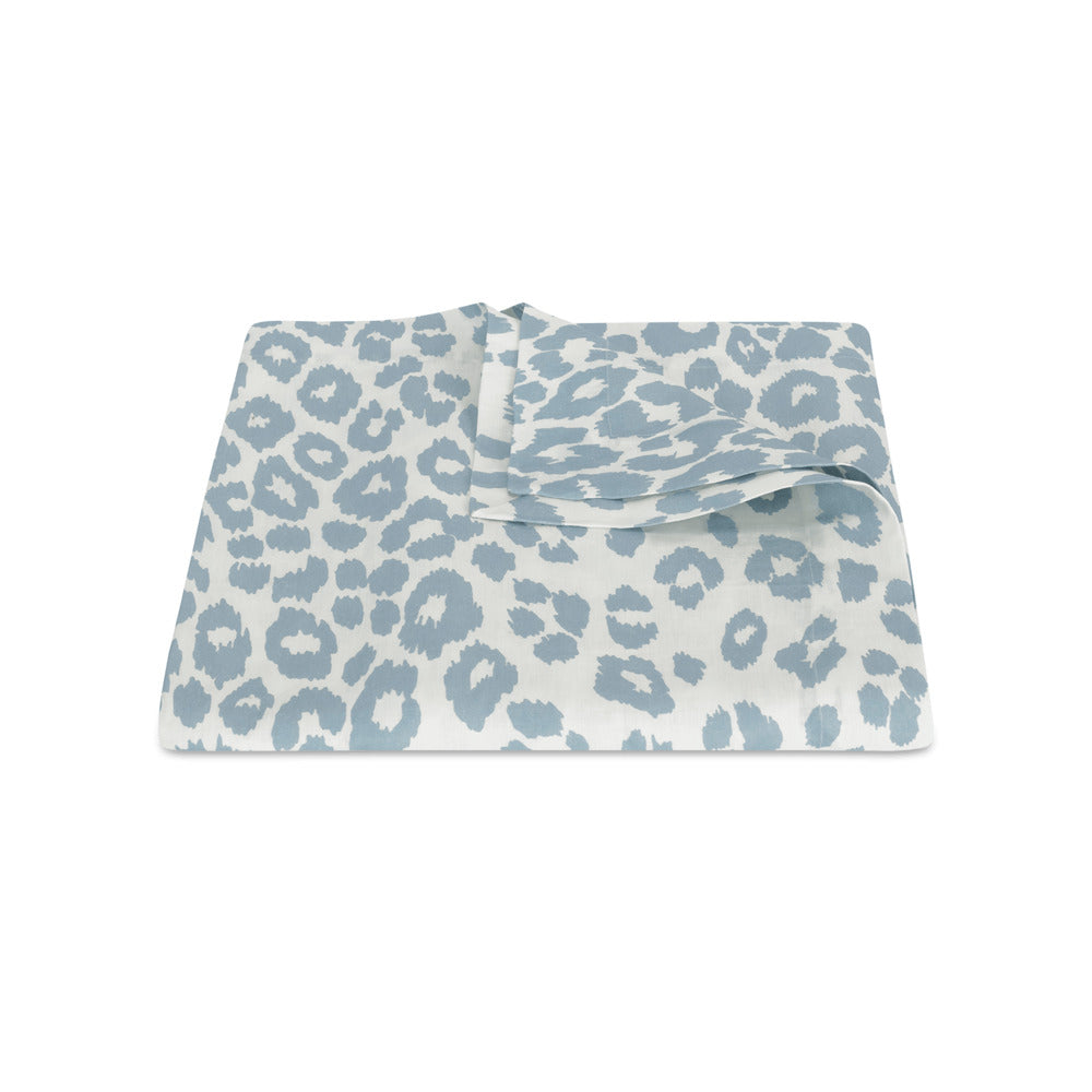 Iconic Leopard Tablecloth Sky 