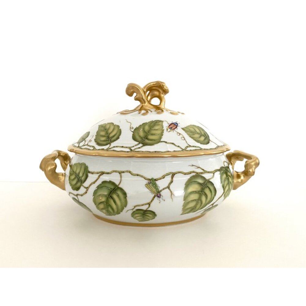 Ivy Garland Oval Soup Tureen by Anna Weatherley 