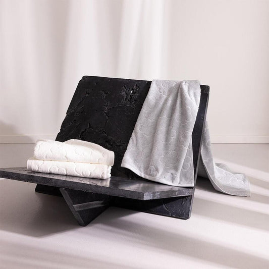 K Hanadot Towels by Yves Delorme 