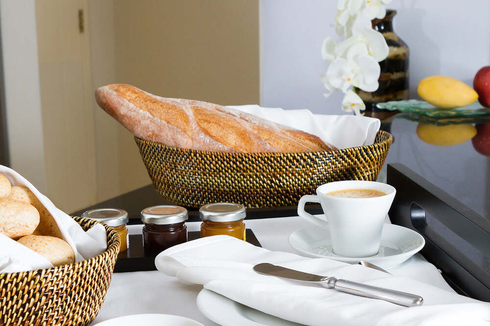 Large Oval Basket by Calaisio 1