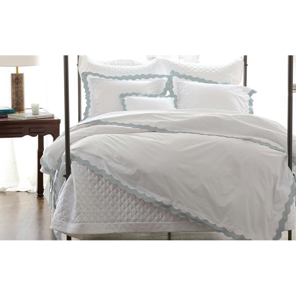 Lorelei Sham Champagne Standard 3
