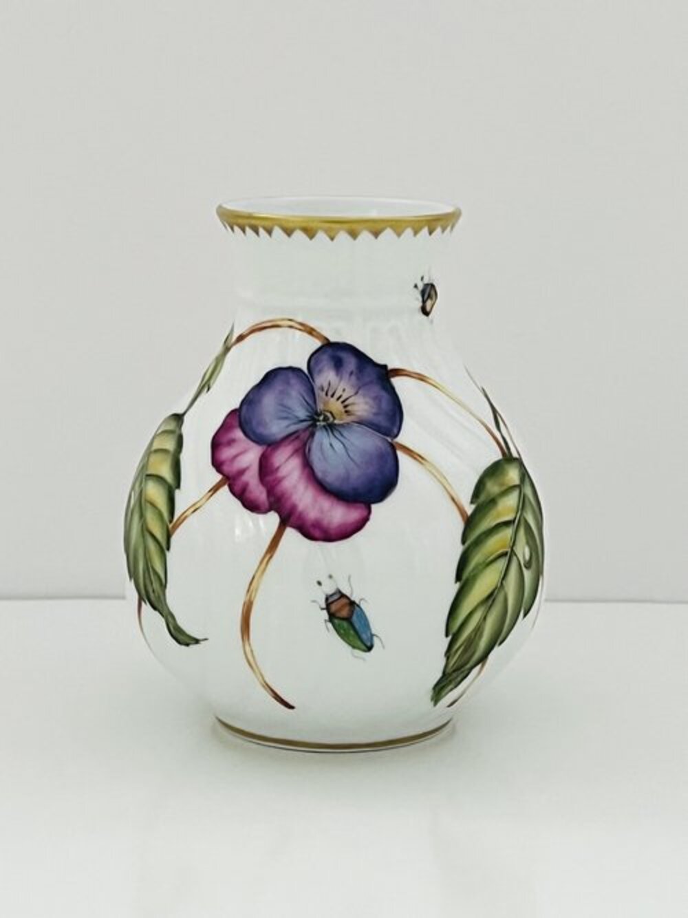 M251 - Bud Vase by Anna Weatherley