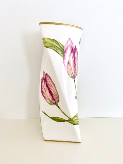 M394 - Twisted Pink Tulip Vase by Anna Weatherley 1