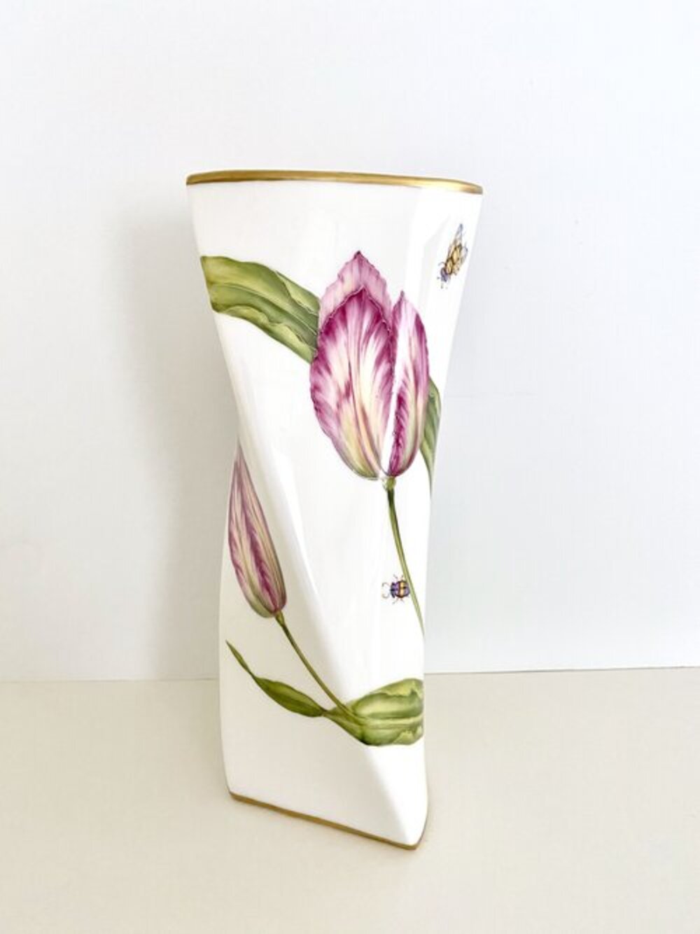 M394 - Twisted Pink Tulip Vase by Anna Weatherley