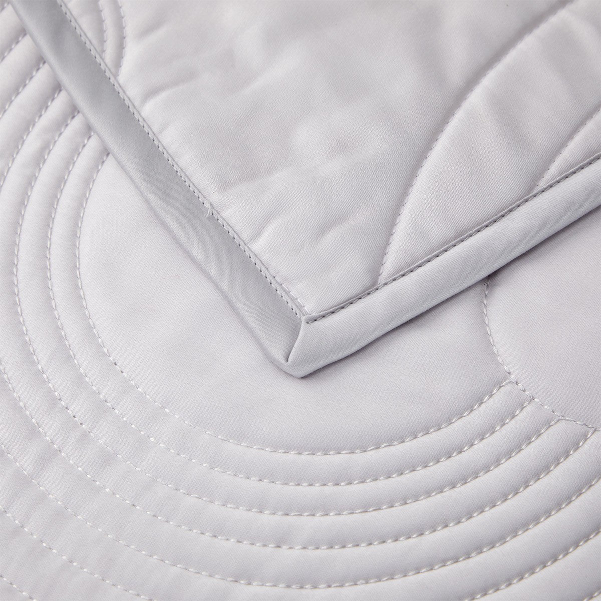 Ondes Bed Collections by Yves Delorme 3