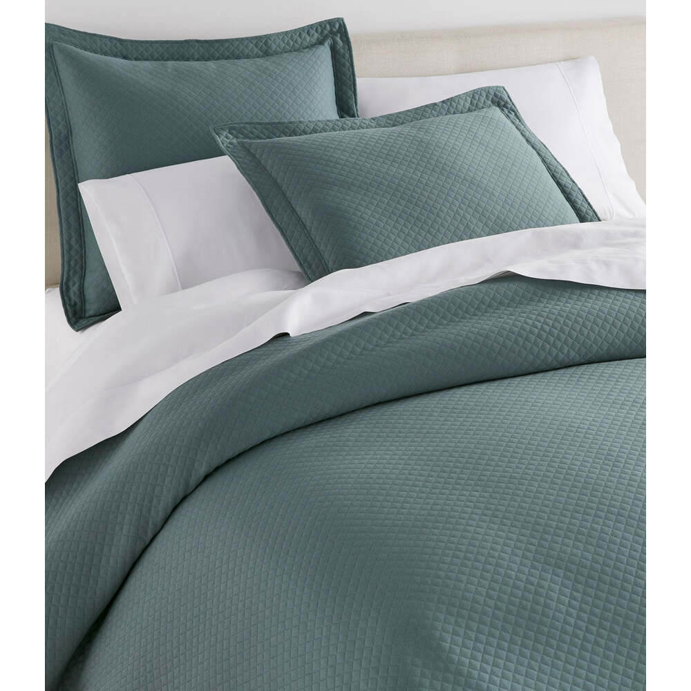 Oxford Matelasse Coverlet by Peacock Alley  2