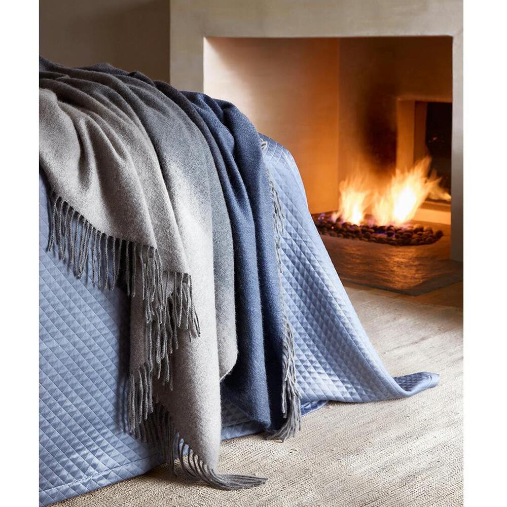 Petra Coverlet Pool 16