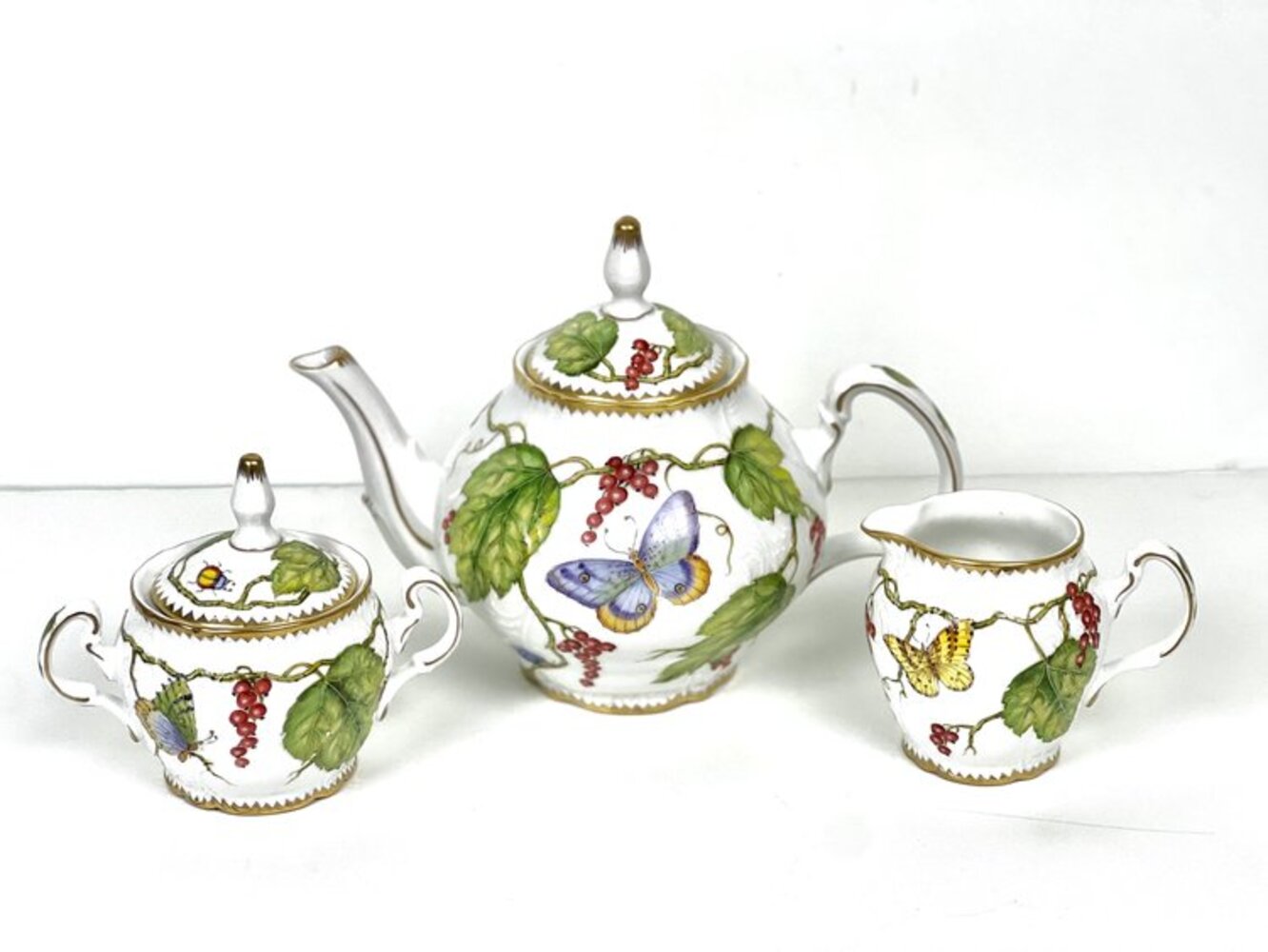 RBT34 - Red Berry Tea Set by Anna Weatherley