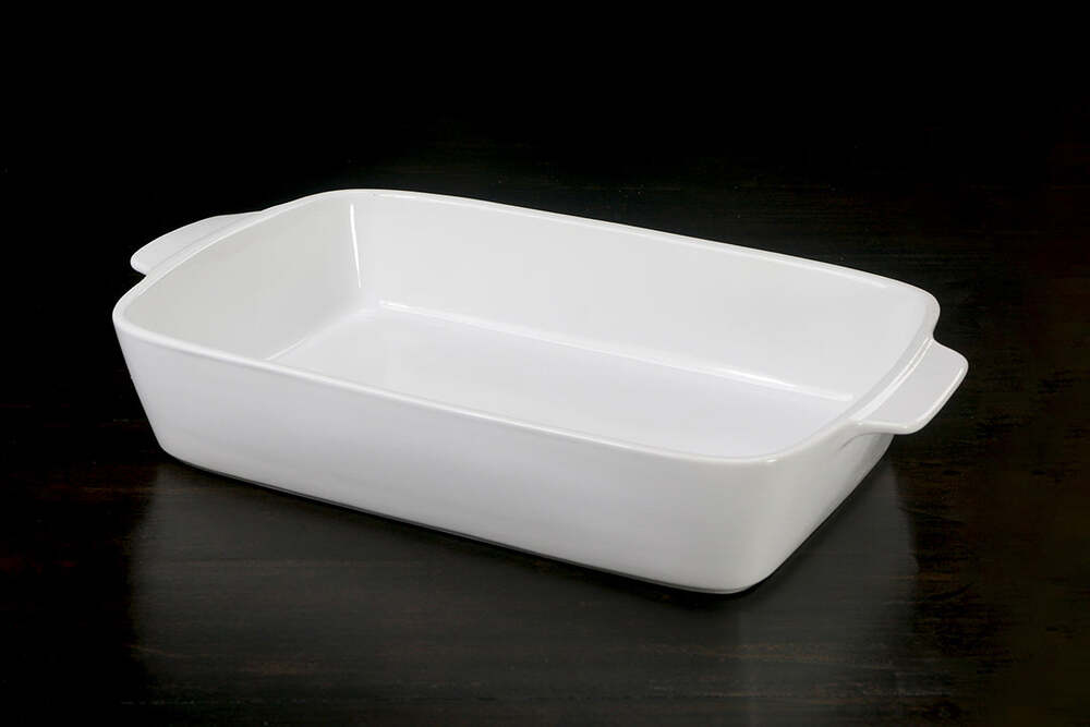 Rectangular Large White 3QT Casserole Stoneware Roaster by Calaisio 